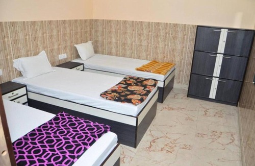 Kolkata Hotel | Goroomgo Dev Guest House Howrah Kolkata