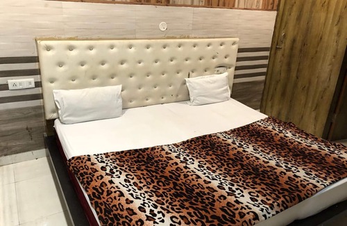 Hisar Hotel | Goroomgo Gaurav Regency Hisar