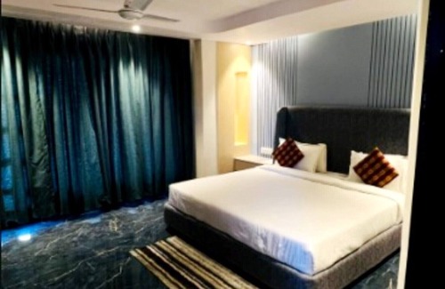 Lataguri Hotel | Goroomgo Hotel Dreamland Lataguri