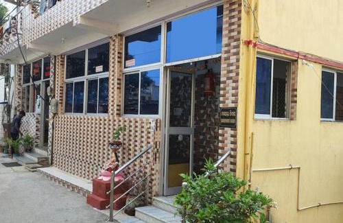 Puri Hotel | Goroomgo Hotel Glory Puri Near Swargadwar Beach গোরুমগো হোটেল গ্লোরি পুরী ଗୋରୁମଗୋ ହୋଟେଲ ଗ ory ରବ ପୁରୀ Golden Beach and temple - Family Stay with Cooking Facilities - Book Now