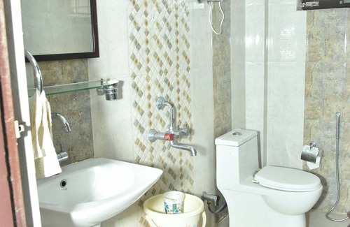 Bhagtpura Hotel | Goroomgo Hotel Hill View Homes Bhimtal