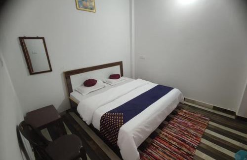 Sarnath Hotel | Goroomgo Hotel Kashi Nest Varanasi - A Peacefull Stay & Parking Facilities