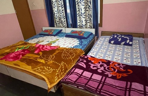 Uttarkashi Hotel | Goroomgo Hotel Nain Karan Uttarkashi