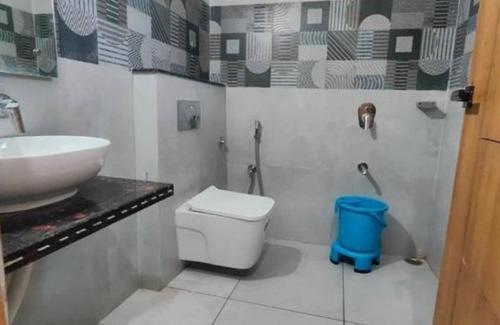 Uttarkashi Hotel | Goroomgo Hotel Nain Karan Uttarkashi