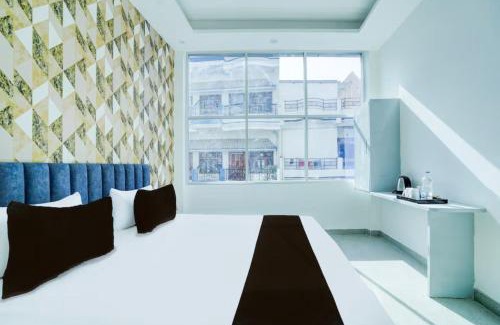 Varanasi Hotel | Goroomgo Hotel Sidhi Vinayak Inn -Enjoy free Wifi - free Parking And Housekeeping Facilities- Restaurent Available