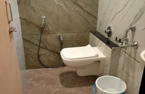GIDC Hotel | Goroomgo Janata Inn Gujarat