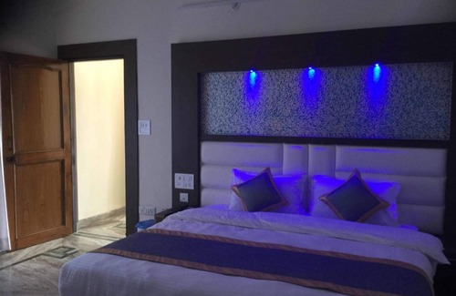 Amritpur Hotel | Goroomgo Kavyansh Villa Bhimtal