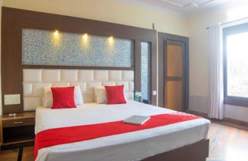 Amritpur Hotel | Goroomgo Kavyansh Villa Bhimtal