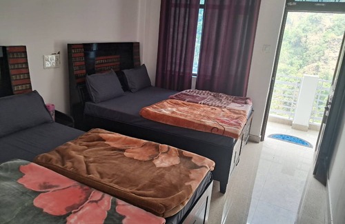 Sitapur Hotel | Goroomgo New Shiv Shakti Rudraprayag