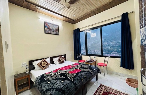 Uttarkashi Hotel | Goroomgo Royal Sainik mando