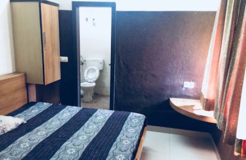 Pathankot Hotel | Goroomgo Shamyana Hotel Punjab
