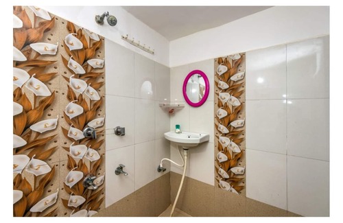 Orchha Hotel | Goroomgo Shree Ram Homestay Niwari