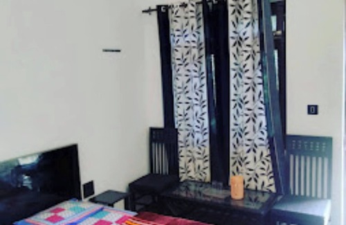 Kausani Hotel | Goroomgo Snow View Guest House Kausani