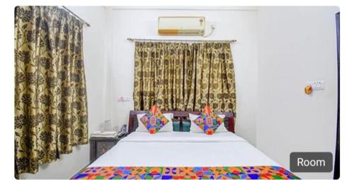 Sector II Hotel | Goroomgo The Moon Residency Kolkata Near Bus Stand - Restaurant & Parking With Fully-Air-Conditioned hotel at Prime Location,