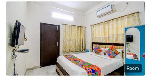Sector II Hotel | Goroomgo The Moon Residency Kolkata Near Bus Stand - Restaurant & Parking With Fully-Air-Conditioned hotel at Prime Location,