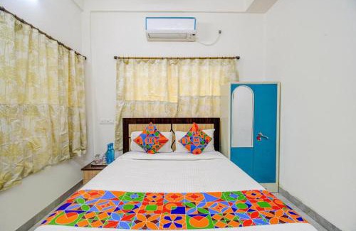 Sector II Hotel | Goroomgo The Moon Residency Kolkata Near Bus Stand - Restaurant & Parking With Fully-Air-Conditioned hotel at Prime Location,