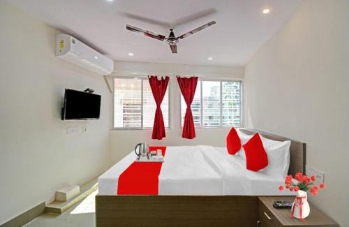 Salt Lake Hotel | Goroomgo Vhyom Sky Palace Near Metro Station-Flying Club-Bus Stand - Restrurant & Parking Facilities - Luxury Collection Hotel