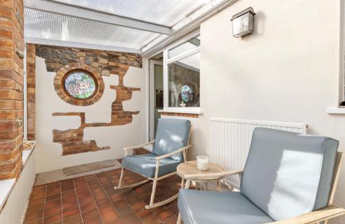 Penally House | Gorse Cottage - Sea Views Village Centre