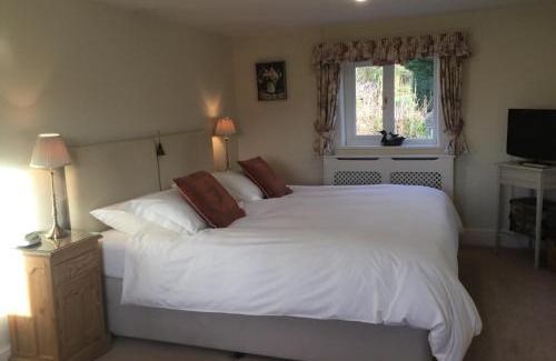Sturminster Newton Bed & Breakfast | Gorse Farm House B&B