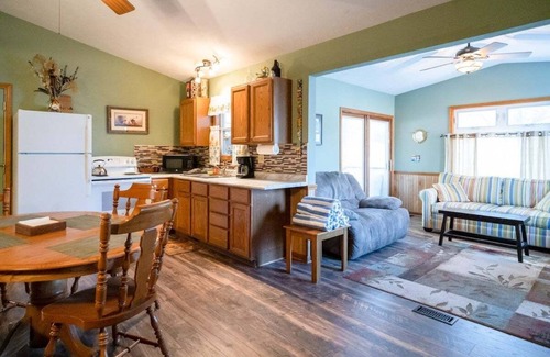 Saugatuck Cottage | Goshorn Lake Resort Cottage #22