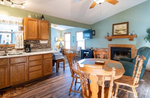 Saugatuck Cottage | Goshorn Lake Resort Cottage #22