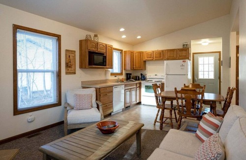 Saugatuck Cottage | Goshorn Lake Resort Cottage #4