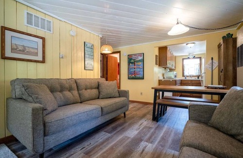 Saugatuck Cottage | Goshorn Lake Resort Cottage #7
