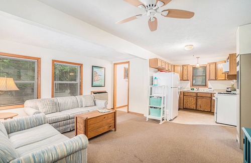 Saugatuck Cottage | Goshorn Lake's Endless Summer | Cottage in Saugatuck w/pool access