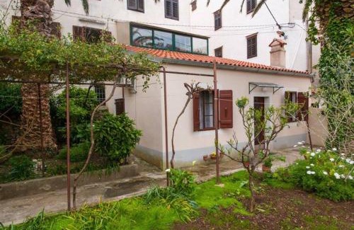 Cove Murtar Apartment | Gospodnetić Apartment
