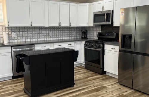 Geneva-on-the-Lake House | GOTL Lakeview Lagoon Ranch- Sunset Vacation Rentals