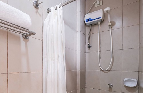 Sampaloc Hotel | Governor Forbes Inn - Manila City Center