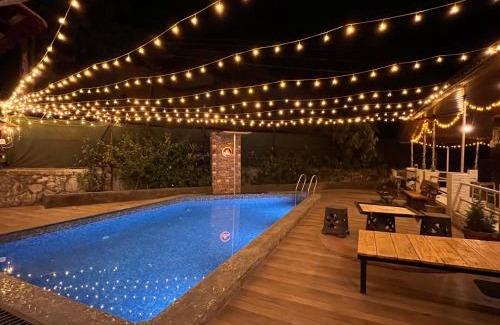 Malavli Villa | Govind Villa - 3BHK Penthouse Suite with Pool Splash