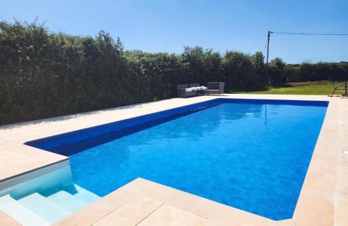 Port-Eynon Apartment | Gower Hideaway - 3 Bed Apartment - Ocean Breeze