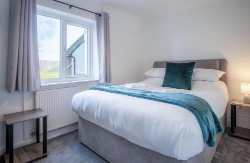 Port-Eynon Apartment | Gower Hideaway - 3 Bed Apartment - Ocean Breeze