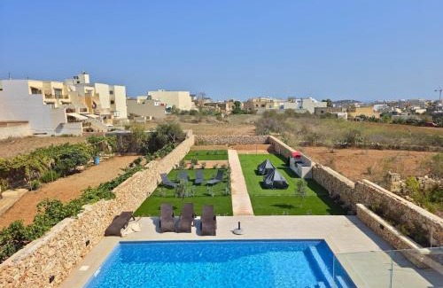 Xaghra Apartment | Gozo Getaway - Large Pool Apartment, 10 mins to Xaghra Square