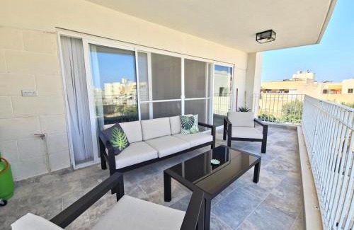 Xaghra Apartment | Gozo Getaway - Large Pool Apartment, 10 mins to Xaghra Square