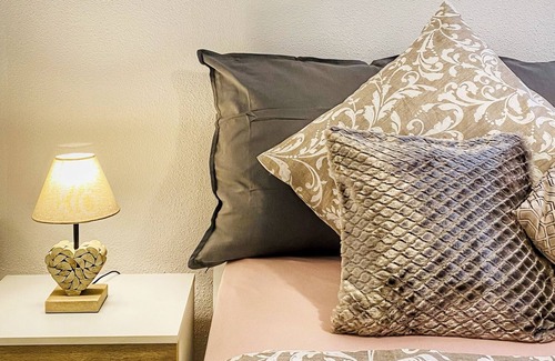 Saverne Apartment | GR53*CHATEAU DES ROHAN 4mins away*STRASBOURG 25mins*COMFORT BEDDING