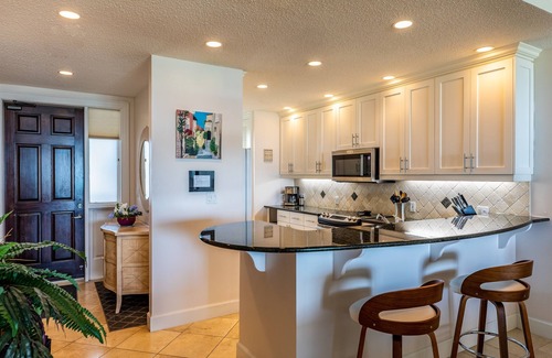 Grace Bay Condo | Grace Bay Beach Front 2 BDR/2BTH Condo at the Grandview