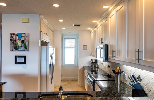 Grace Bay Condo | Grace Bay Beach Front 2 BDR/2BTH Condo at the Grandview