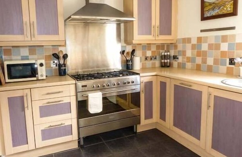 Portknockie Cottage | GRACE COTTAGE, family friendly, with a garden in Portknockie