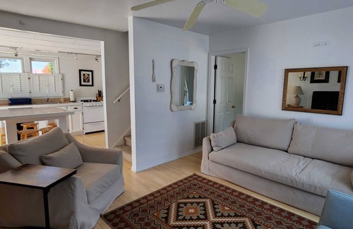 Union Pier Cottage | Grace Cottage-Pet-friendly, open all year! Lake Michigan beach access!