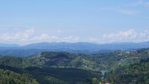 Devikolam House | Grace Inn Munnar Homestay