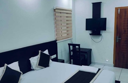 Kaloor Hotel | Grace Tourist Home