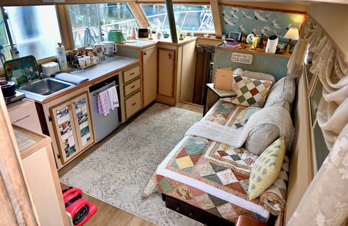 Nurmi Isles Boat Rental | Graceland Boathouse on Las Olas, walk to Beach & Downtown