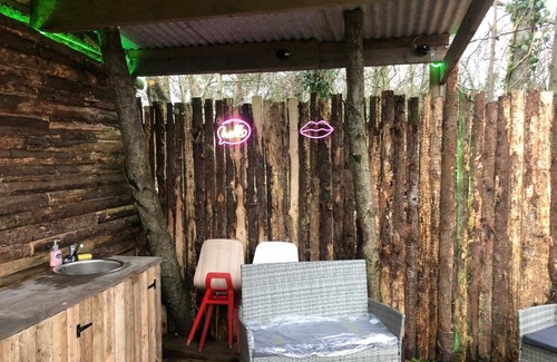 Magherafelt Other | Gracelands Glamping lodge 1