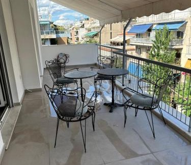 Exarhia Apartment | Graffiti Five