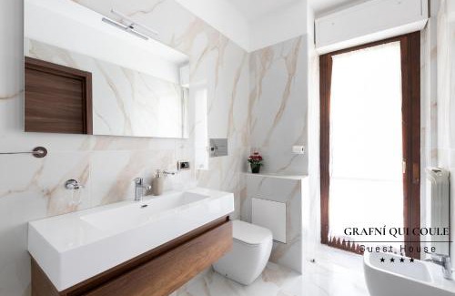 Fiumicino House | Grafnì Qui Coule Guest House - Fiumicino Aeroporto Terminal, Nuova Fiera di Roma, private bathroom