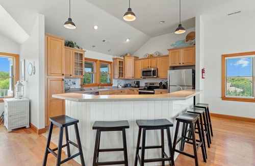 Southern Shores House | Gramp's Dream: 440 Ft to Beach, Pool, Hot Tub & Dog-friendly