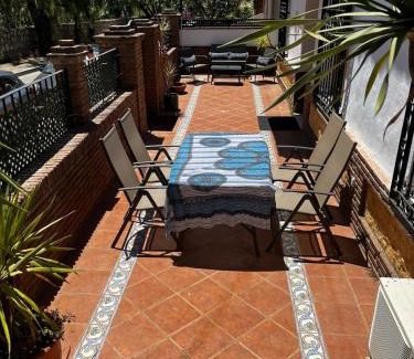 Las Acacias House | Gran casa cerca de la playa con 3 dormitorios en Pedregalejo