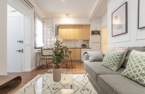 Palacio Apartment | Gran Via VI-cozy downtown apartment